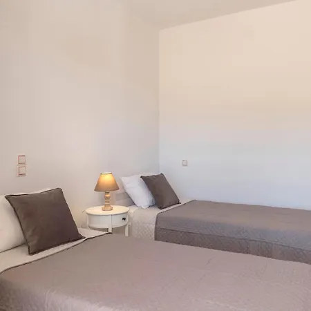 Paros Vivienda * Νάουσα