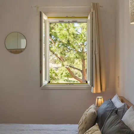 Paros Vivienda 度假居 *